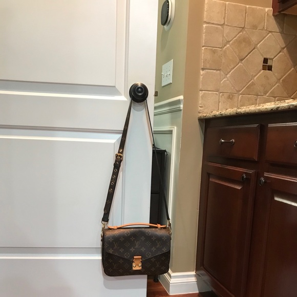 SOLD - Picture 7 of 9